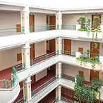 Palace 4*