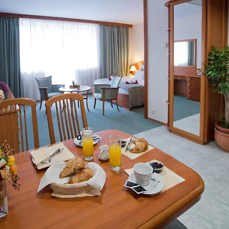 بالاس هيفيز 4* Hévíz