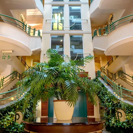 Hotel Palace