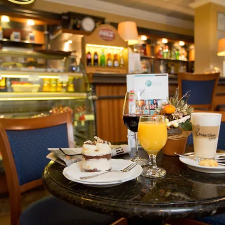 Palace Ξενοδοχείο 4*