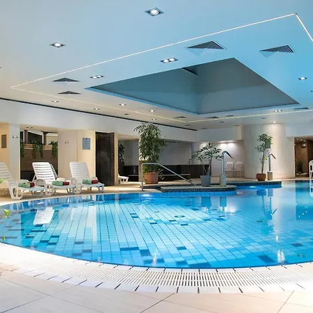 Palace 4*