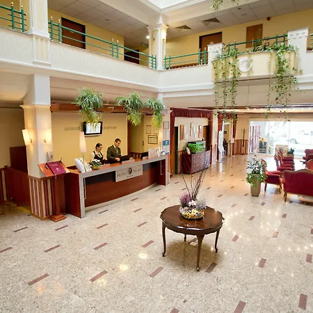 Palace 4*