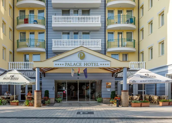 Palace 4*